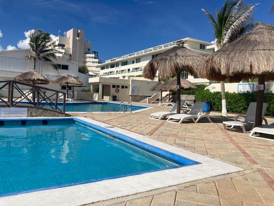 Cancun Oceanfront, Entire Apartment Exterior foto