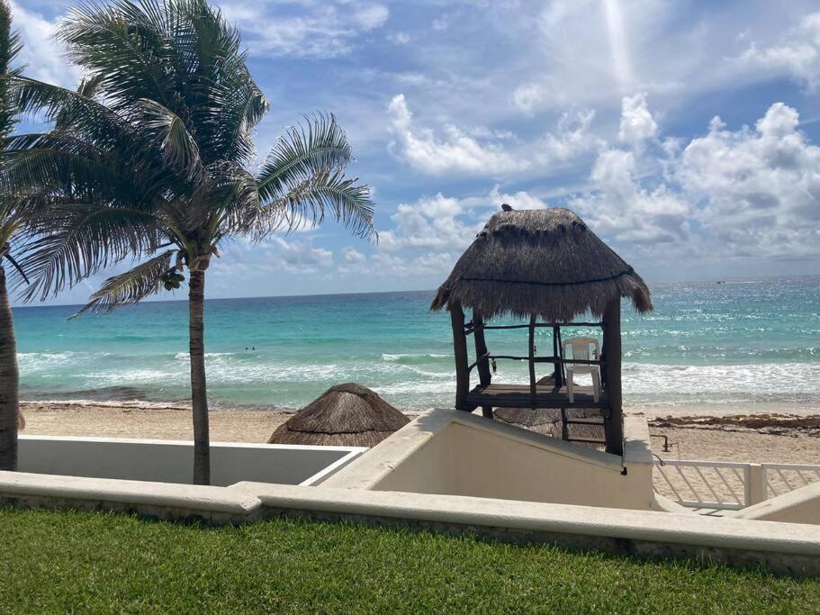 Cancun Oceanfront, Entire Apartment Exterior foto
