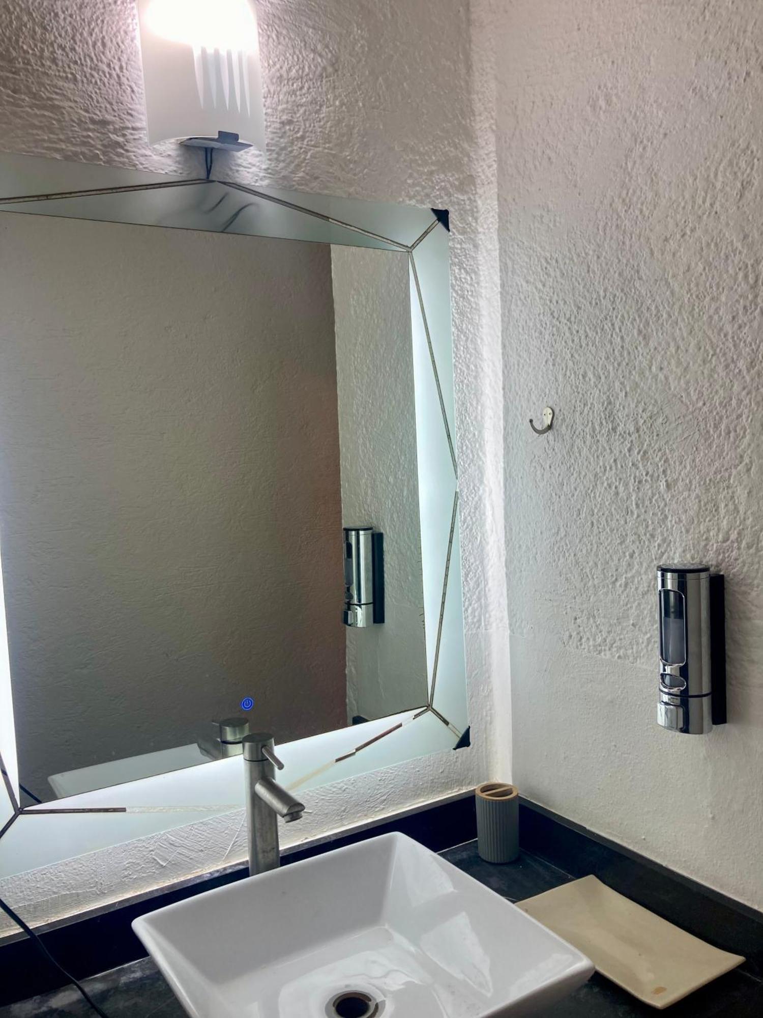Cancun Oceanfront, Entire Apartment Exterior foto